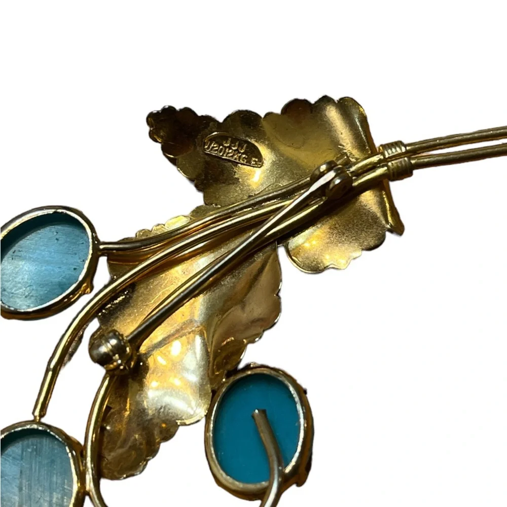 Vintage JJJ 1/20 12K GF Blue Milk Glass Brooch
